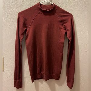 Lululemon Maroon Wool Thermal Layer Size Small